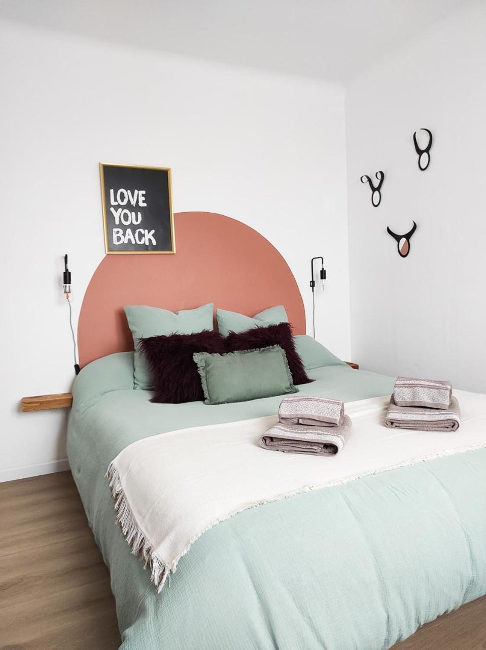 Le Cosy Valcros, Design Et Confort Aix-en-Provence Eksteriør bilde